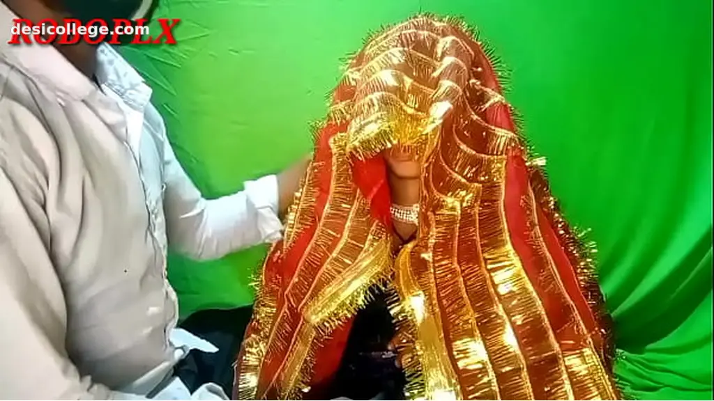 Mere hausband ne Sadi saal ke moka par manai suhagrat