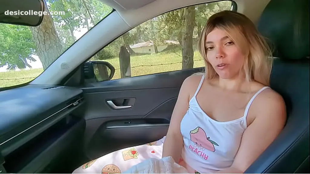Milf seduces her new neighbor Sex in a public car