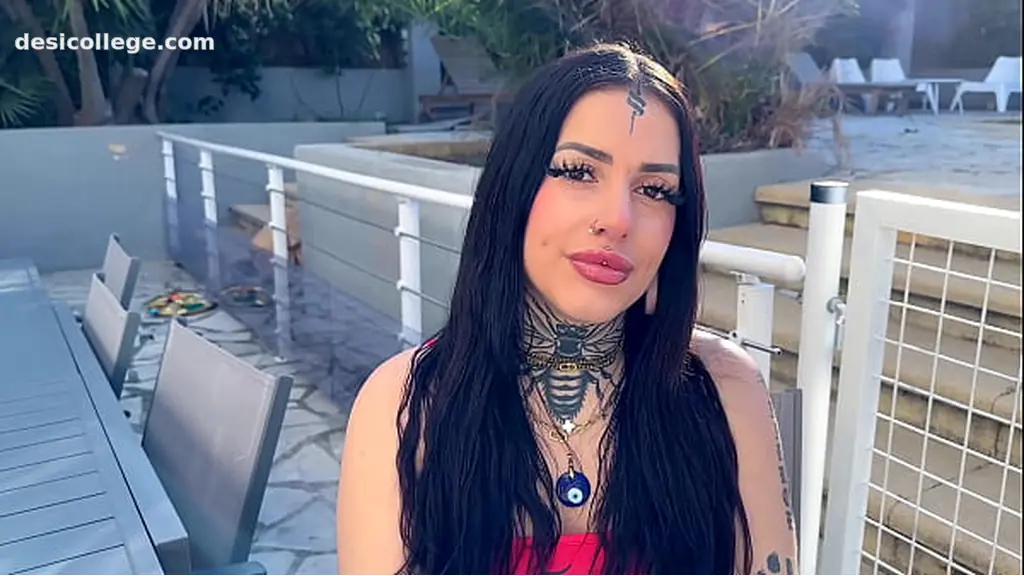 New French Model: Laeticia Piercing and Tattoo