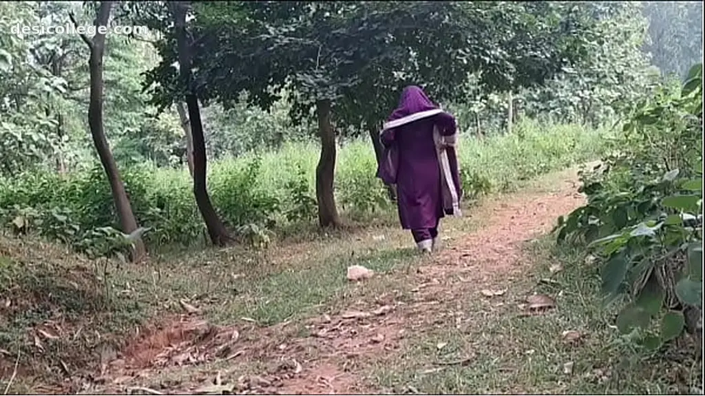 Outdoor to indoor fucking Indian Village girlfriend - Exclusive MMS