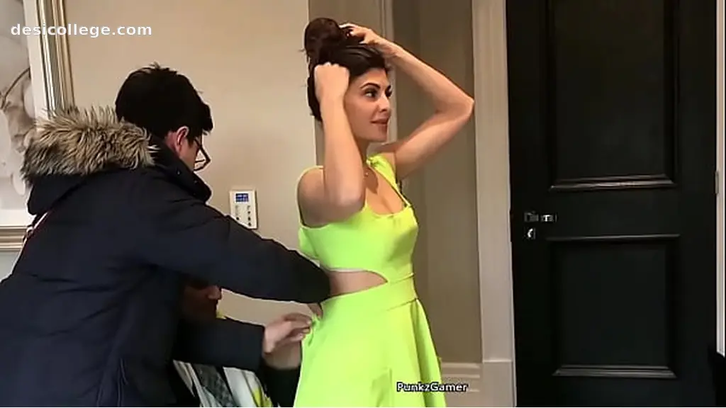POV jacqueline Fernandez fucked by Varun dhawan MMS leaked