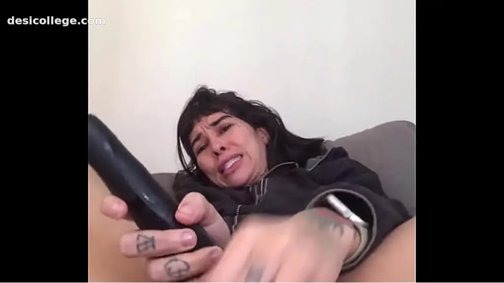 Premium free pv French Cutie Huge Dildos Anal And Squirt in private show