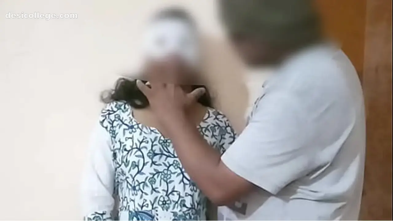 Real Desi Beautiful Indian teacher xxxfucking with lecturer | Sexycoupleindia - Private Episode
