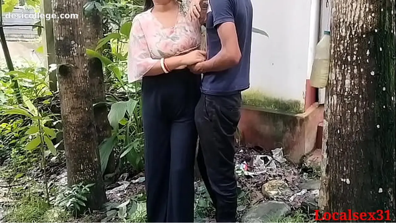 Real Desi Desi Girlfriend ki chudai by Outdoor - Hotel Ki Raat