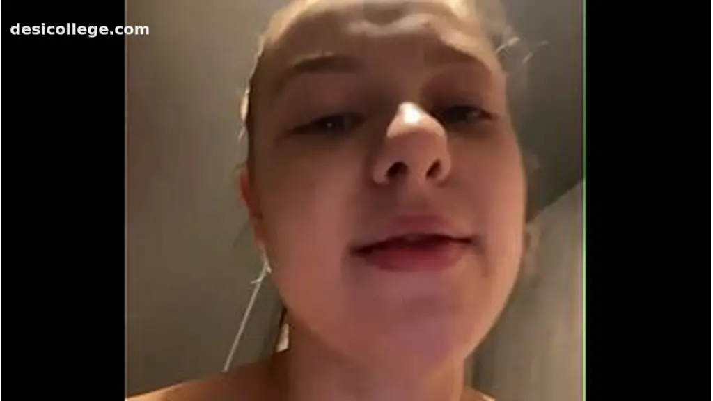 Real Extreme Squirting in the gym - Private Casting