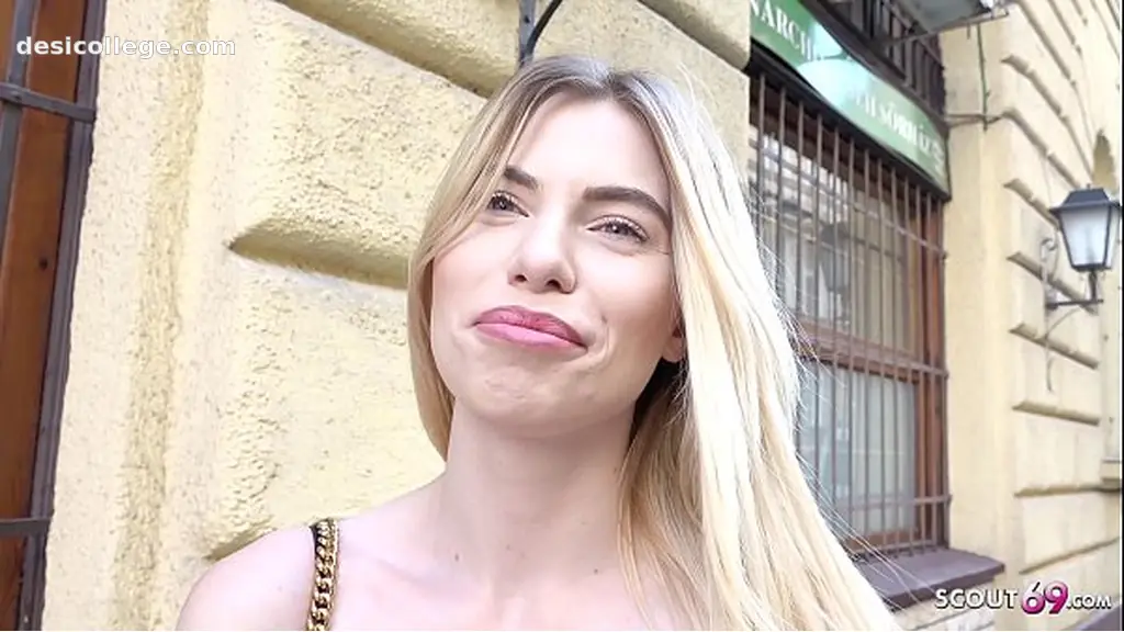 Real GERMAN SCOUT - ERSTER ANAL FICK FÜR SCHLANKE STUDENTIN MELINA BEI ECHTEN STRASSEN CASTING