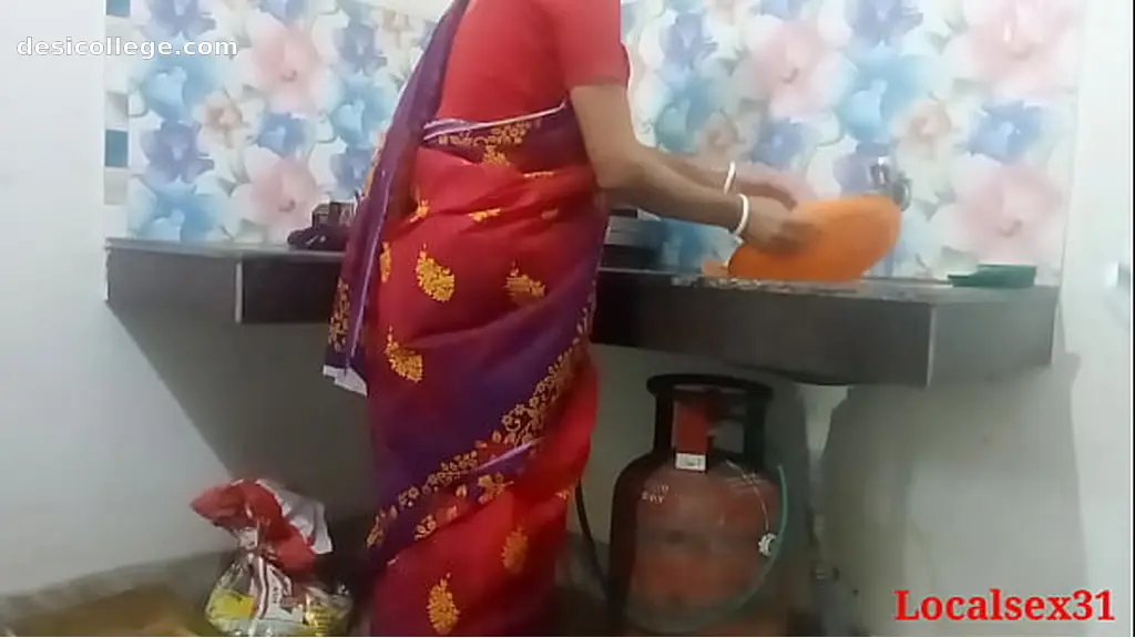 Reema In Nashik Bathroom Me Thukai