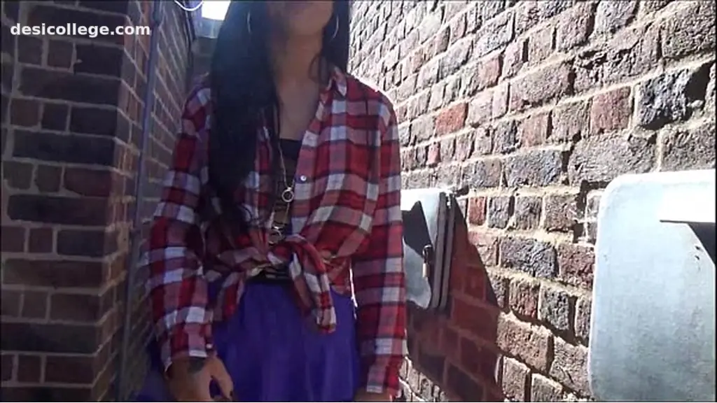 Sexy amateur public flashing and voyeur babe Skylars outdoor exhibitionism expos