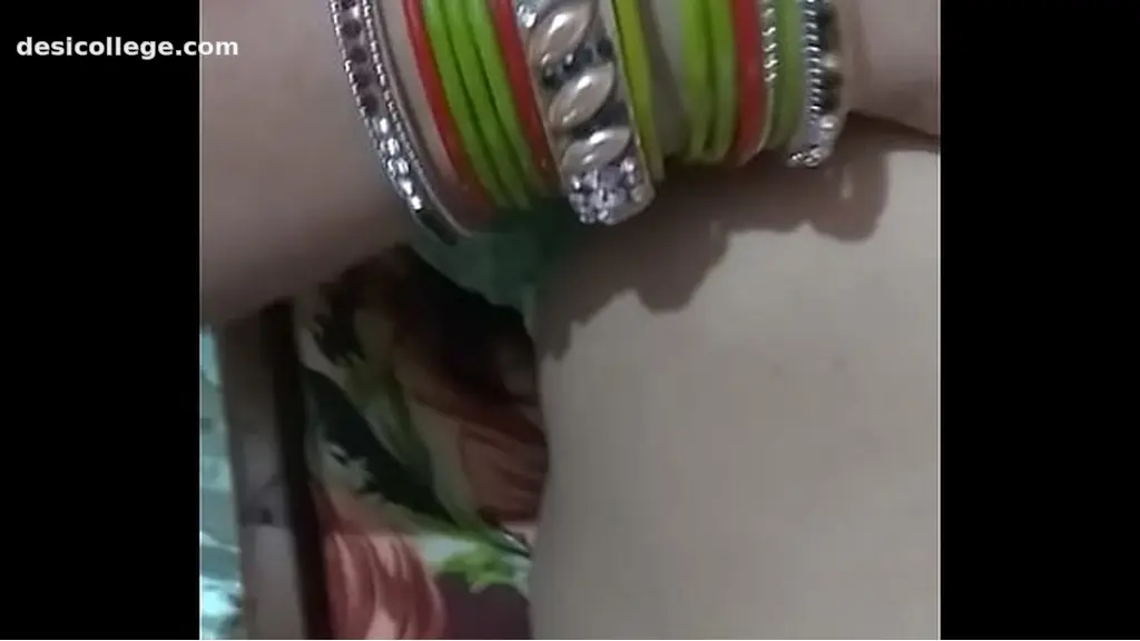 Tharki Diya Ki Bedroom Me Romance