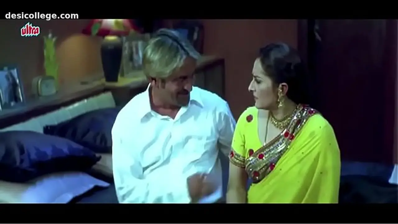 Thick Yamini Riding His Lund - Bhojpuri Aunty From Noida