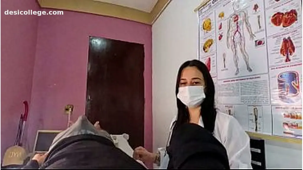 Tive uma ereção inesperada na frente da enfermeira e ela percebeu