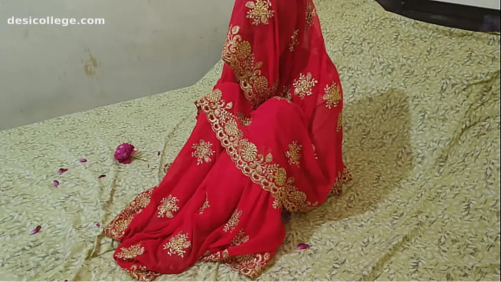 Trending Desi Indian village bhabhi after second day marid sex with dever clear Hindi audio