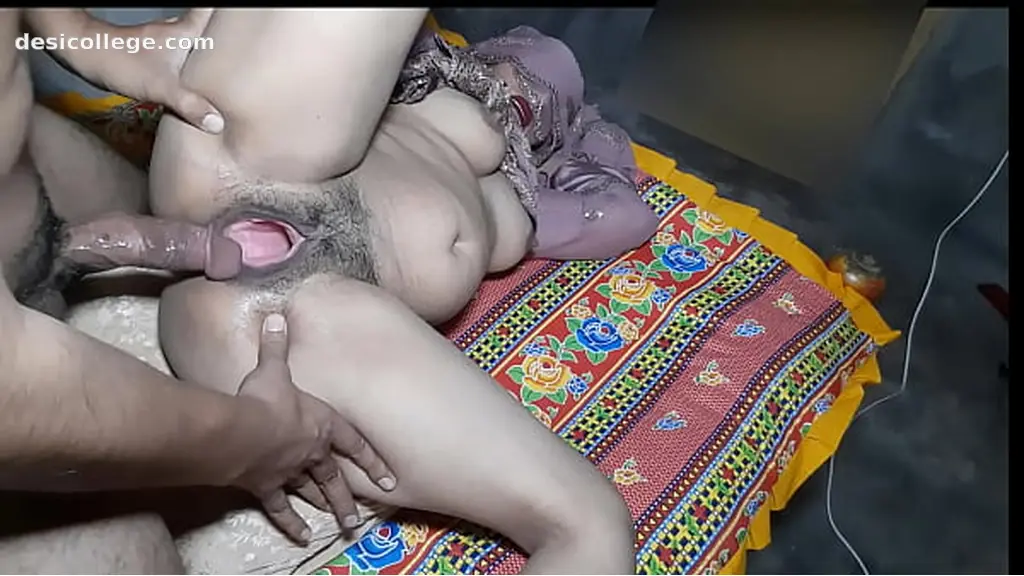 Trending Hot milf Step aunty is seduced and fucked hard, desi hindi chudai - Recent Sex Tape