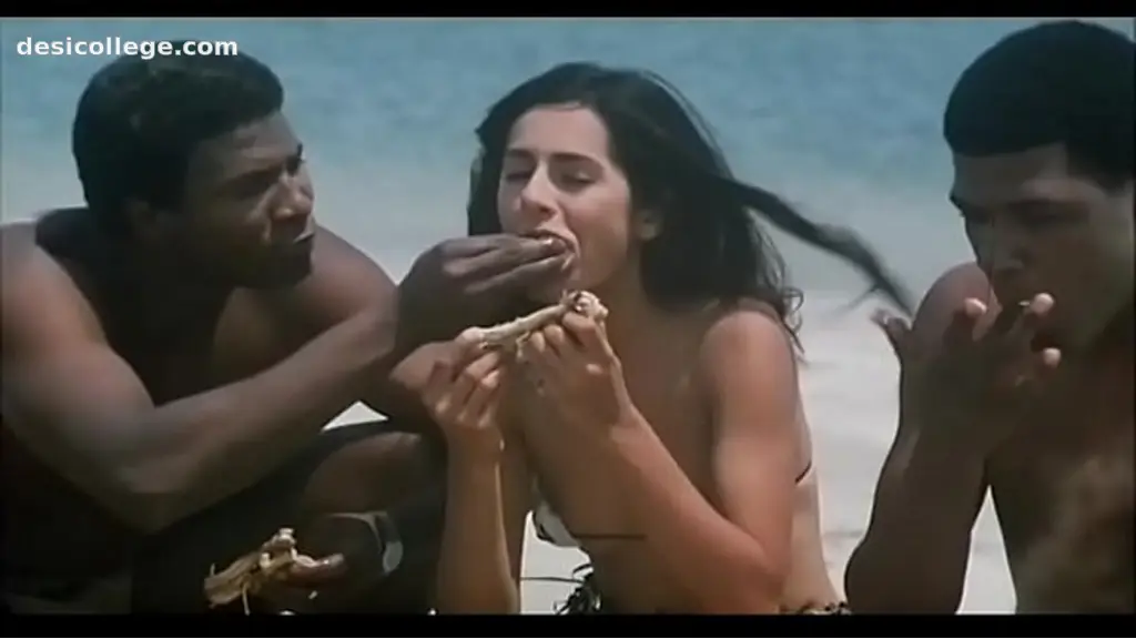 Trending Indian Actress Kitu Gidwani Topless In French Movie Black