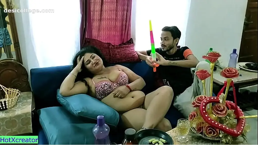 Trending Indian Hot Bhabhi Birthday Sex with Teen Lover! Hindi
