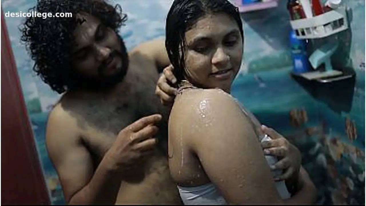 Trending Indian Step Sister Hot Bath Romance - Muh Me Liya