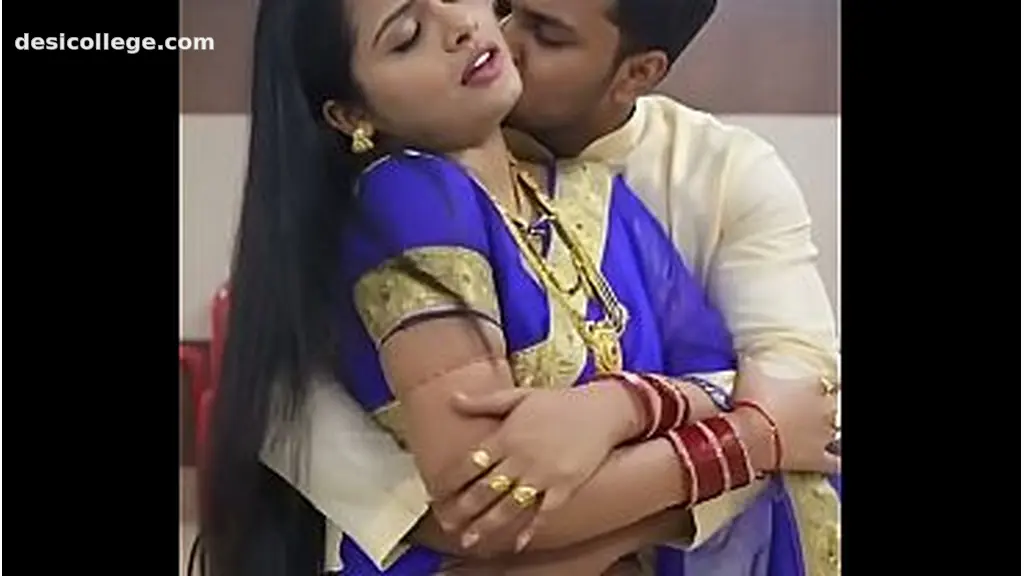 Uncut BHABHI DEVAR Kissing