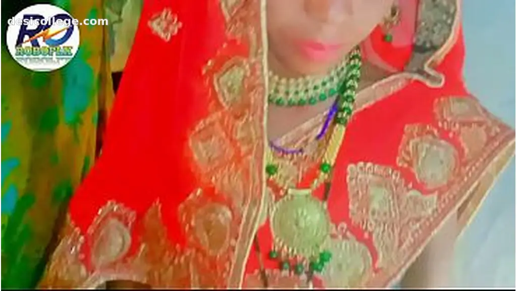 Uncut Desi village bhabhi saree removing finger karke jordaar chudai - Fresh Drama