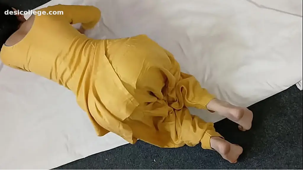 Uncut Meri Chachi Ki Moti Gol Gand Hindi Sex Video - Fresh Story