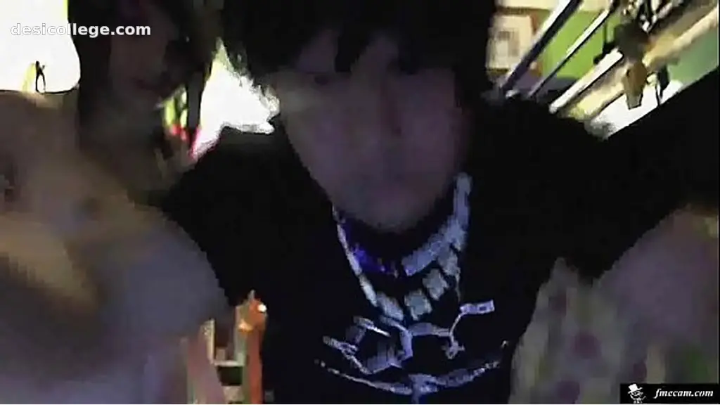 Very Cute Teen Emo Girl Fucks Webcam