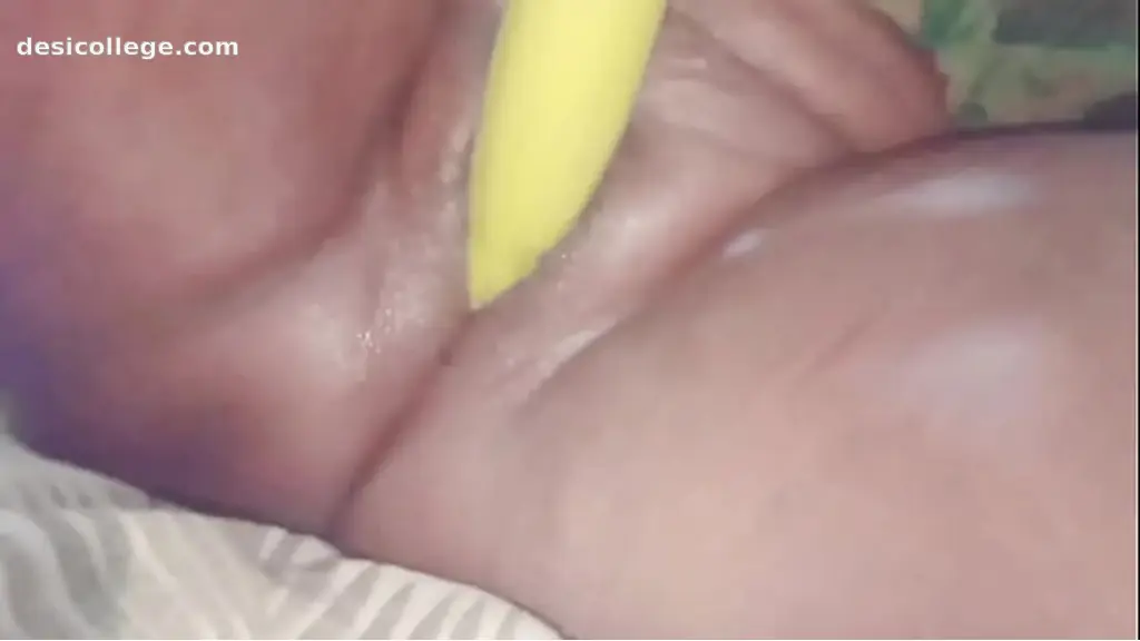 Viral Desibhabhi Sex had sex with brinjal today