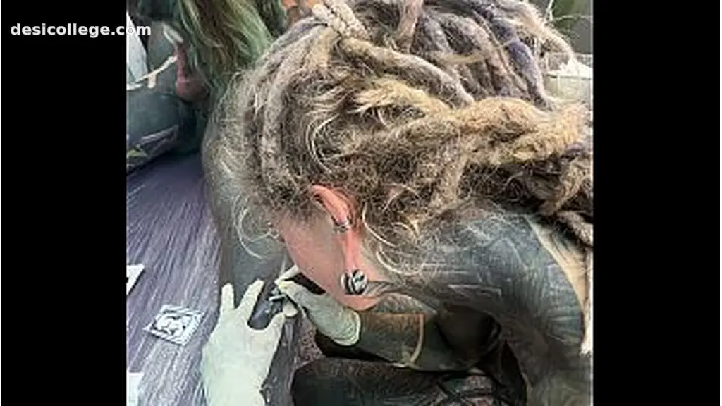 Wild Tattoo Shop Moment - Tattooing While Giving a Head