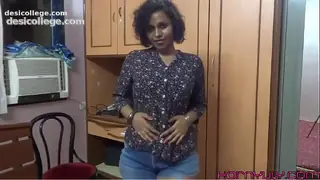 Big Ass Mumbai Girl Spanking Herself Fucking Her Tight Desi Pussy