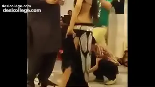 Leaked Padosan Bhabhi Anita Sloppy Blowjob Recorded by BF