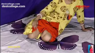 Cute Chubby Bhabhi Jyoti Khet Me Thukai