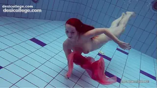 Full HD Redhead in the pool