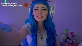 GAMER GIRL CHATROOM