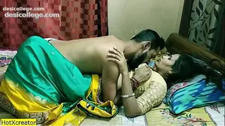 Bold Roshni Choot Chatai aur Chudai - Horny Wife From Hyderabad Gaon ki Chudai