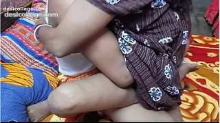 Indian Desi wife hard core fuking neighbour boy on bed