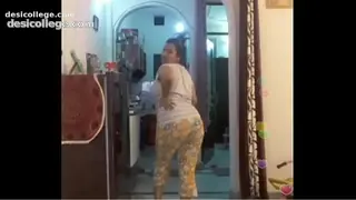 Just Leaked Hot desi indian bhabi shaking her sexi ass &amp;boobs on bigo live...6