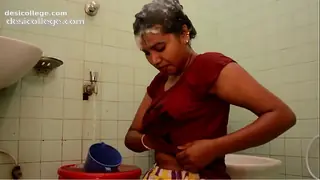 Just Leaked Indian aunty Bath In The Bathroom feeding boob milk 2021 - Rare Cam Show