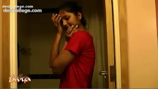 Just Leaked Super Hot Indian Babe Divya In Shower - Indian Porn