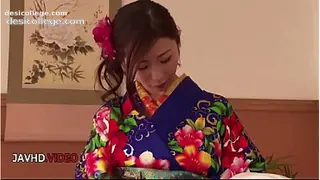 Leaked Asian MILF Gives Spectacular Blowjob While Wearing Kimono On Cam Show