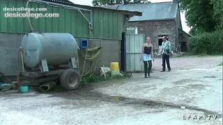 New Mature francaise se fait bien defoncer le cul par Papy et ses potes de la ferme