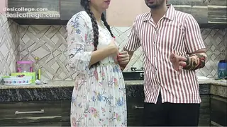 Nidhi In Vadodara Khet Me Boobs Dabai