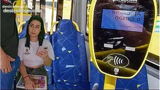 Real Aluna Universit&aacute;ria Percebe Ere&ccedil;&atilde;o do Passageiro no &ocirc;nibus... E Ficou Sem Rea&ccedil;&atilde;o!