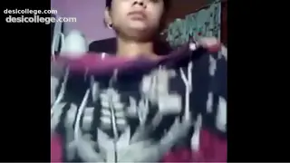 Slim Desi Huge Tits Removing Infront of Cam - Desi Scandal