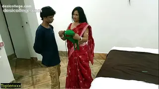 Slim Desi Young Bra Sales Boy Fucked Beautiful MILF Bhabhi! Hot Sex - Desi Sex Video