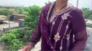 Trending Bhojpuri desi Bhabhi gave me full pleasure of her pussy and body Hindi Audio - Hot Capture