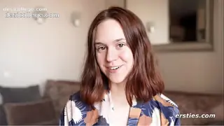 Viral Anca Toys Her Shaved Pussy With a Glass Dildo
